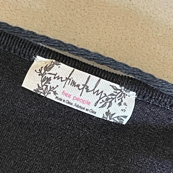 Nwt free people intimately black shimmer long sleeve bodysuit size small - Picture 4 of 4